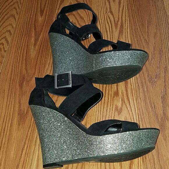 G by Guess black and silver glitter wedges Sz 8 - Picture 6 of 7